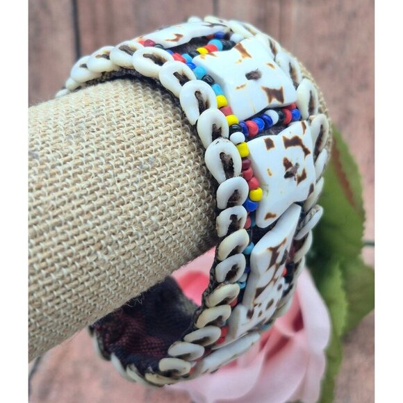 Handmade AFRICAN Jewelry Cowie Shell, Bead, & Seed Bead Bracelet Tribal 7.5 in - Picture 2 of 11